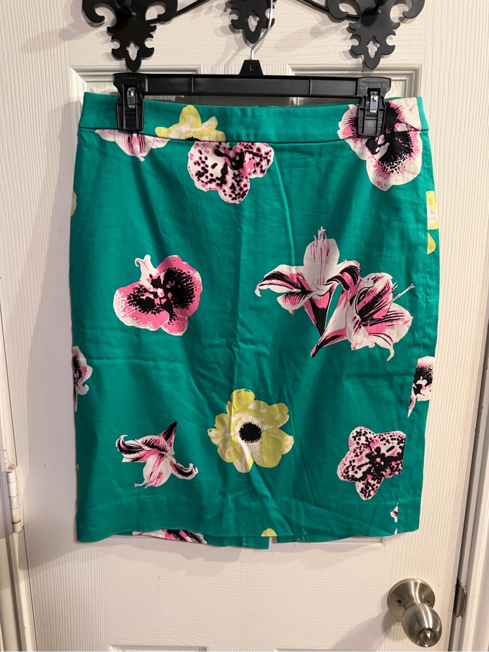 Women’s Kelly Green Floral Pencil Skirt